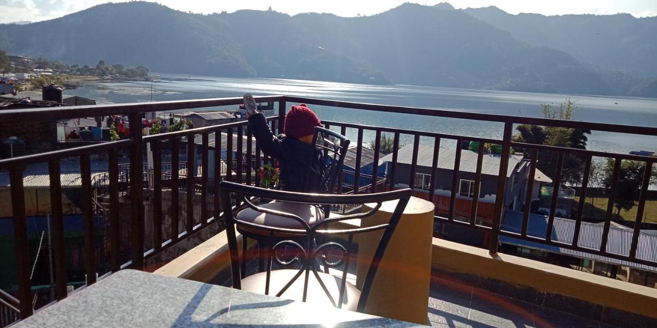Hotel Fewa Dream ポカラ エクステリア 写真