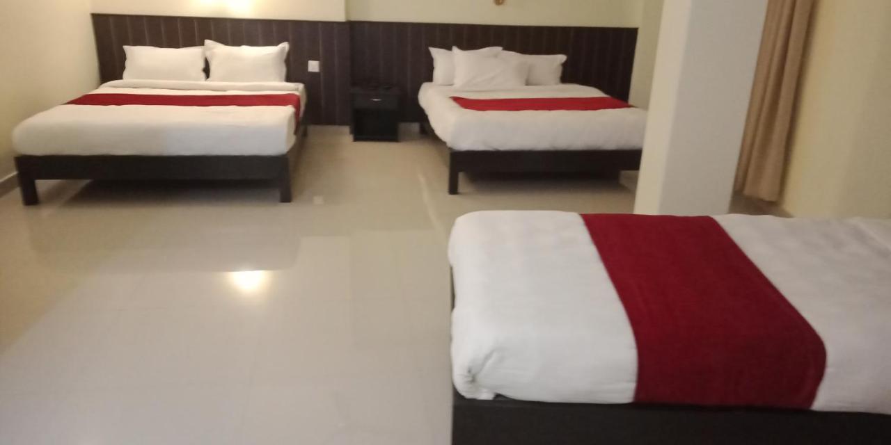Hotel Fewa Dream ポカラ エクステリア 写真